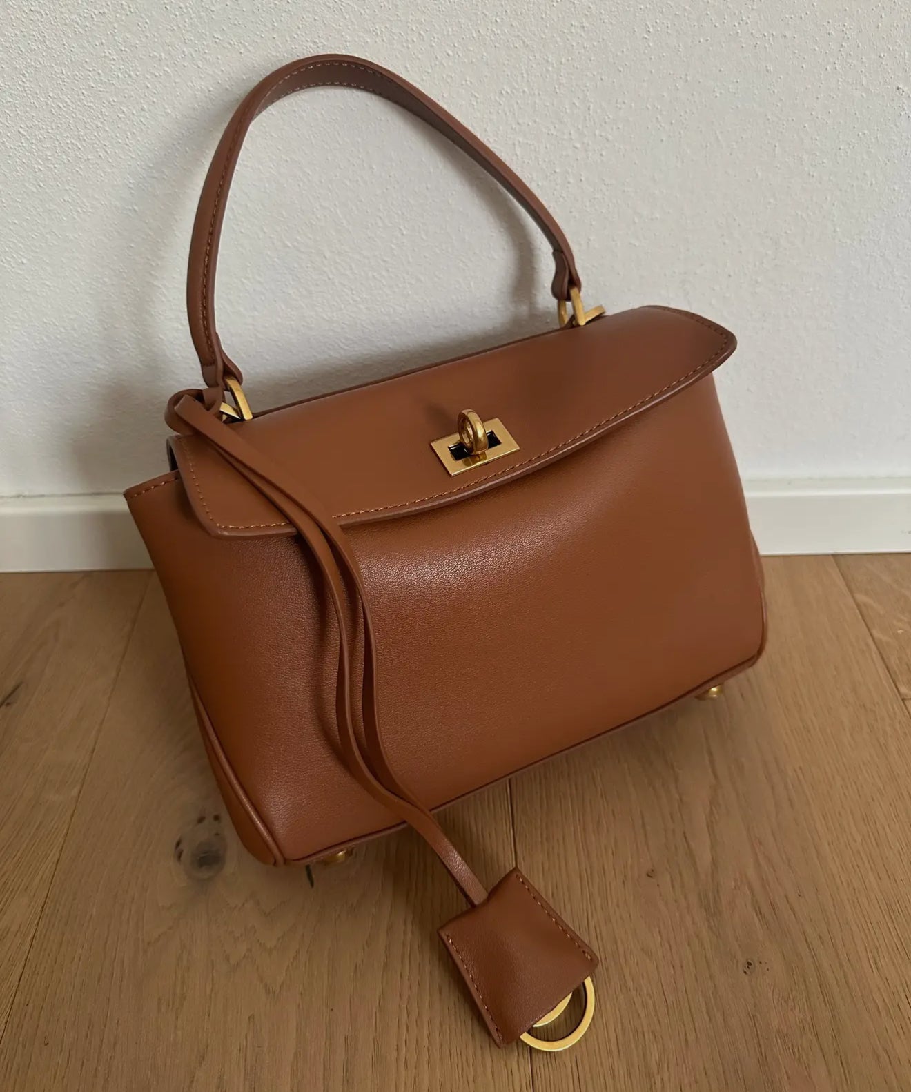 Lottie- Medium